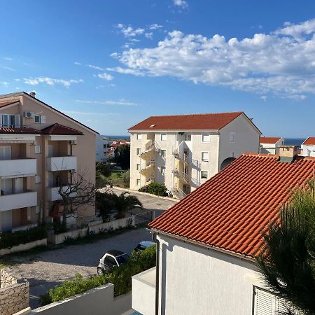 Apartment Luka Novalja Luaran gambar