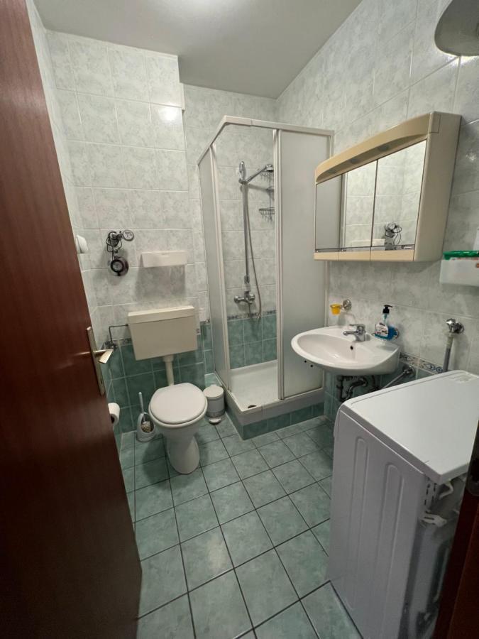 Apartment Luka Novalja Luaran gambar